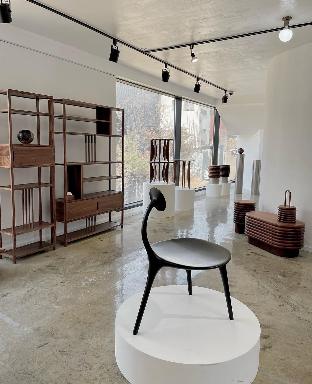 FAMMAGE by Rose Ovang - Design by Kim Suhui