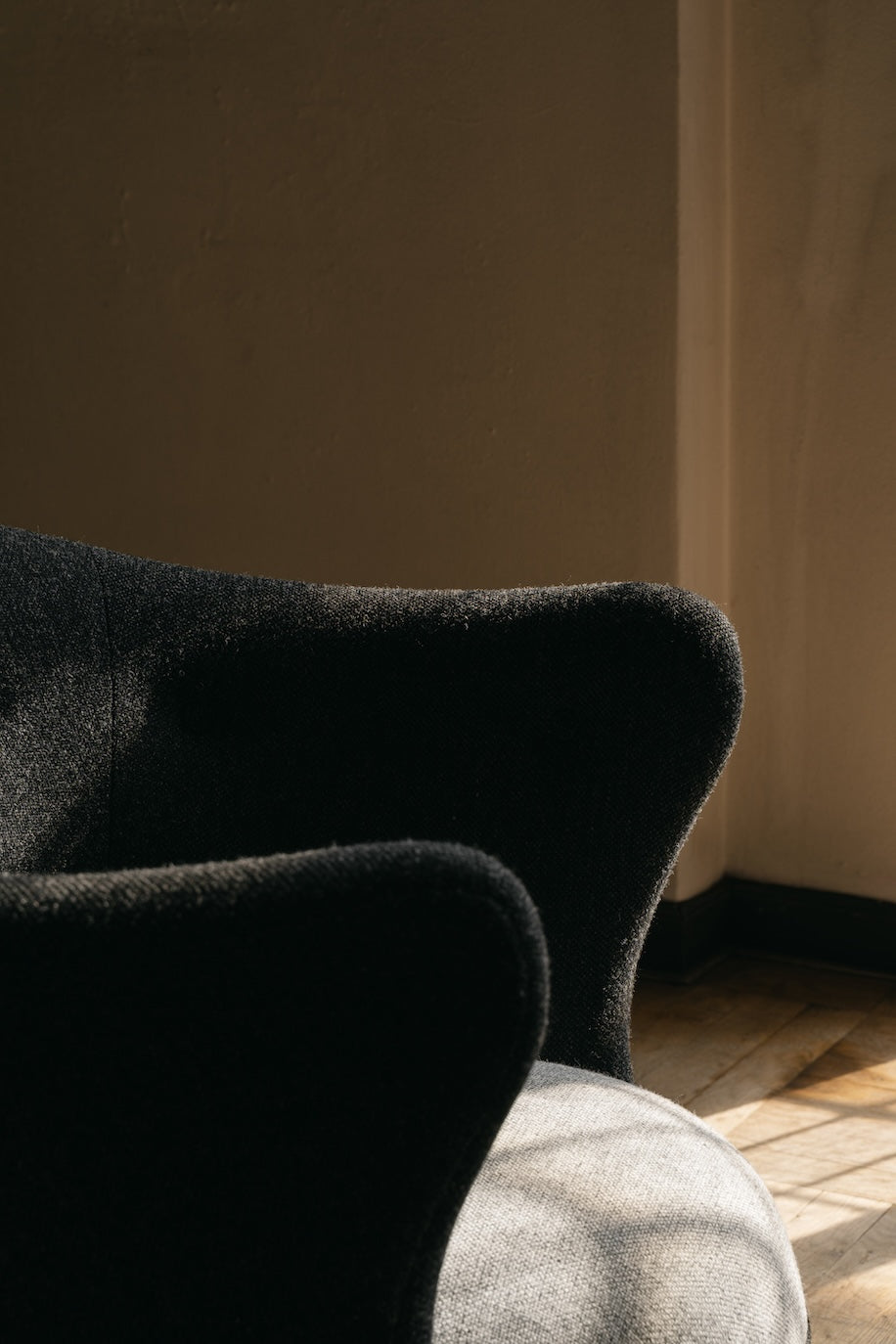 Willadsen Lounge Chair detail of the curved fabric back; original walnut design reference