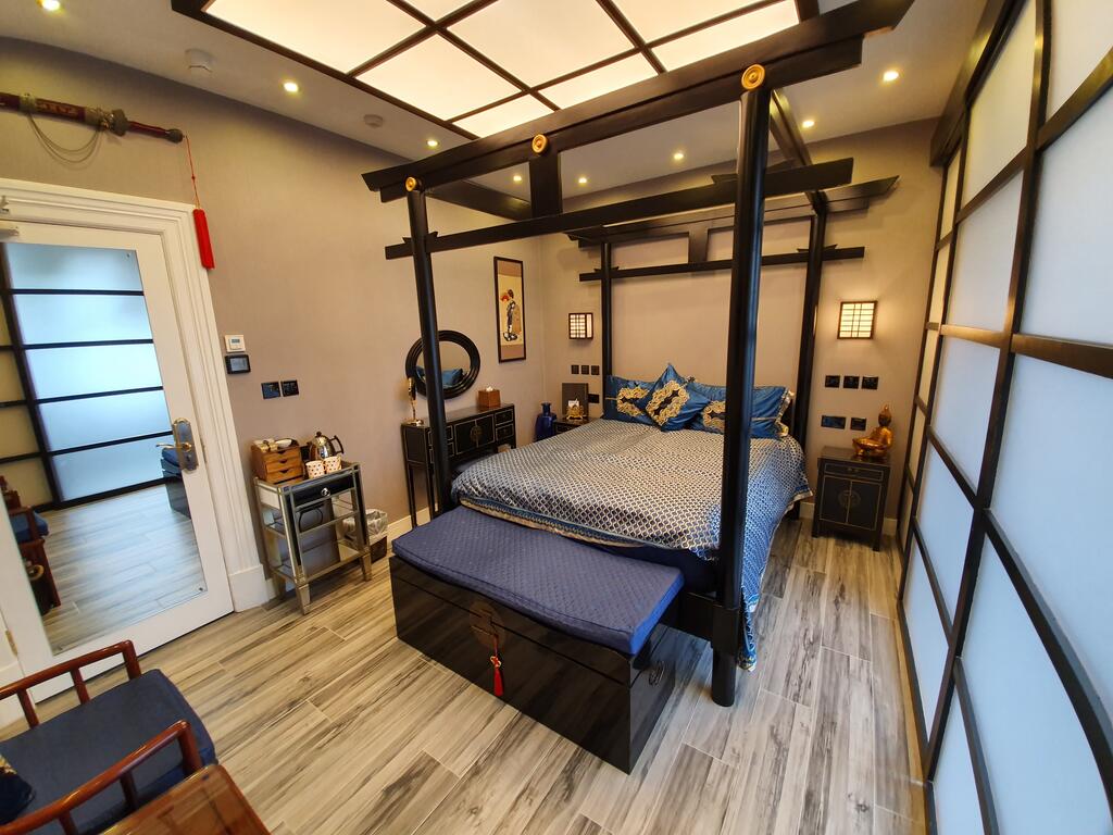 Japanese Samurai Canopy (Poster) Bed