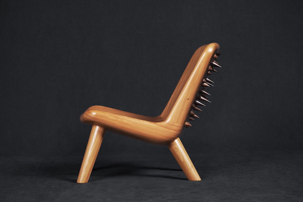 Pindá Lounge Chair side profile of the sculpted frame; original reclaimed perobinha do campo design reference