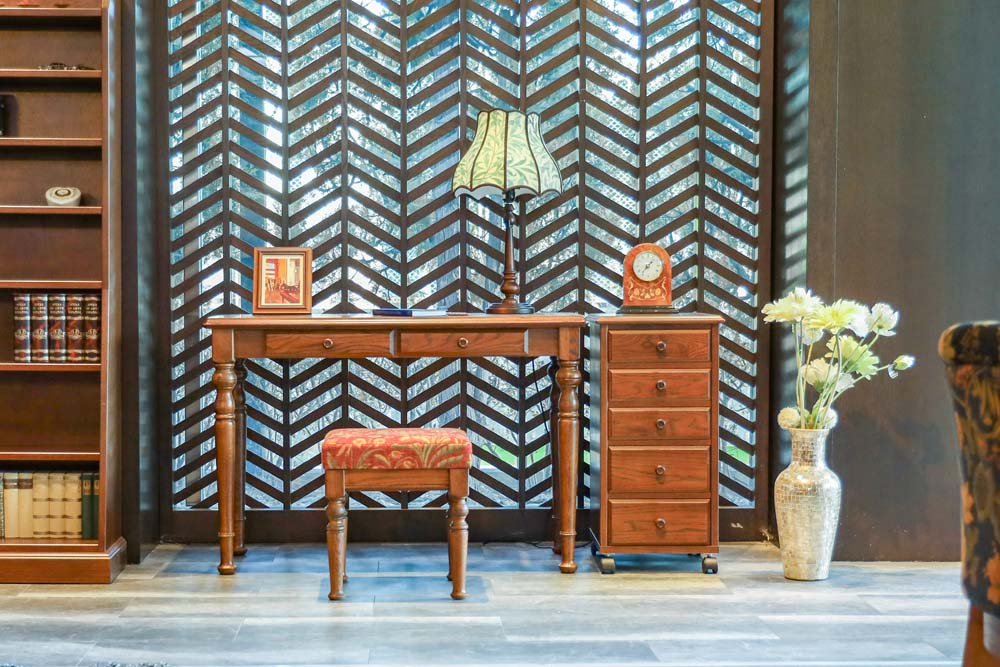CPT1 Size order desk: Alternate design reference; original design reference, not Gulmohar teak finish