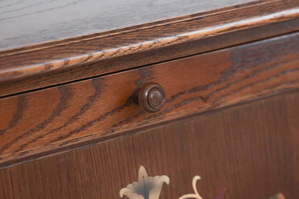 CPT5 Writing desk inlay: Furniture detail; original design reference, not Gulmohar teak finish