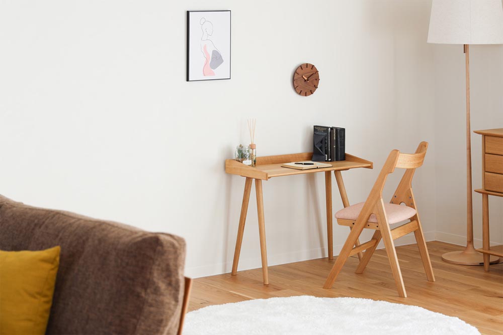 Toy Desk: Overall design reference; original design reference, not Gulmohar teak finish