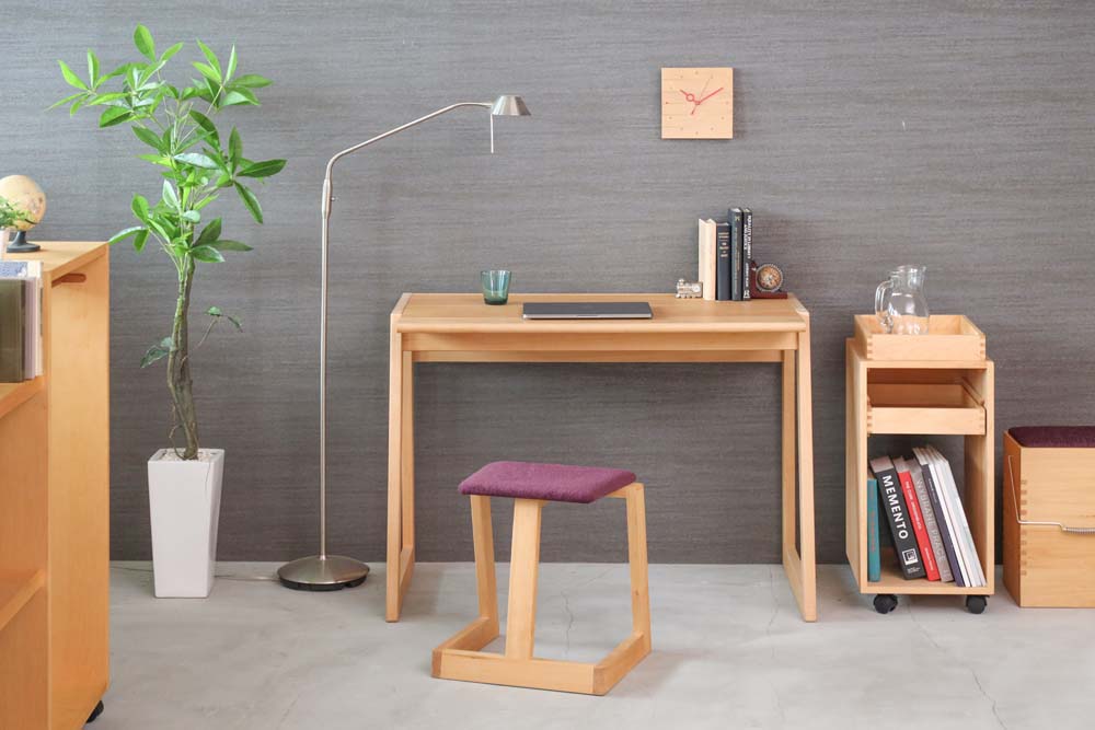 Alnus japonica furniture Desk: Overall design reference; original design reference, not Gulmohar teak finish