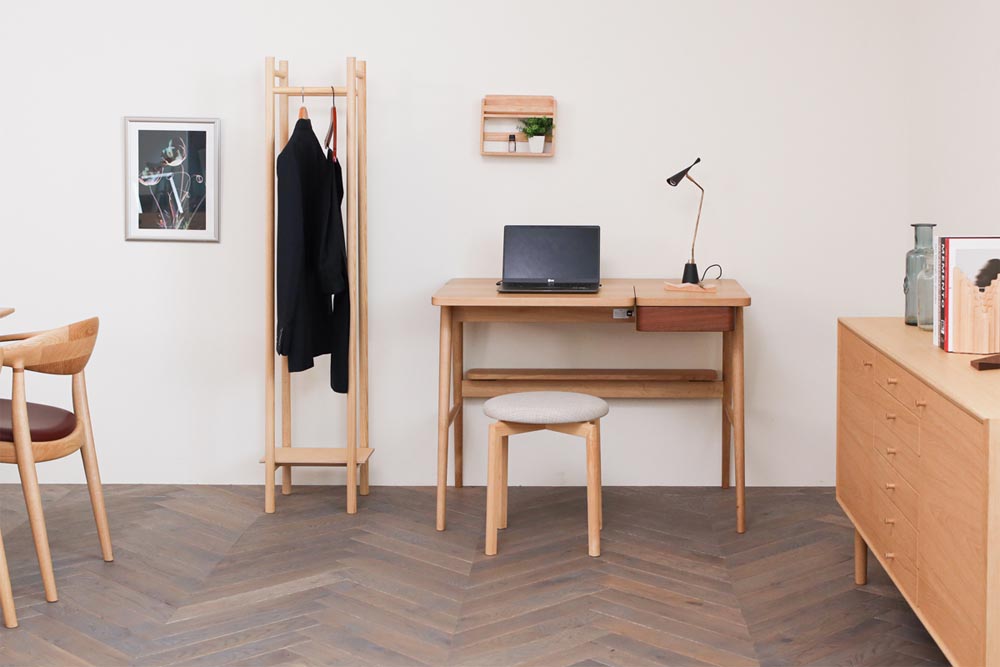 Theta Desk: Alternate design reference; original design reference, not Gulmohar teak finish