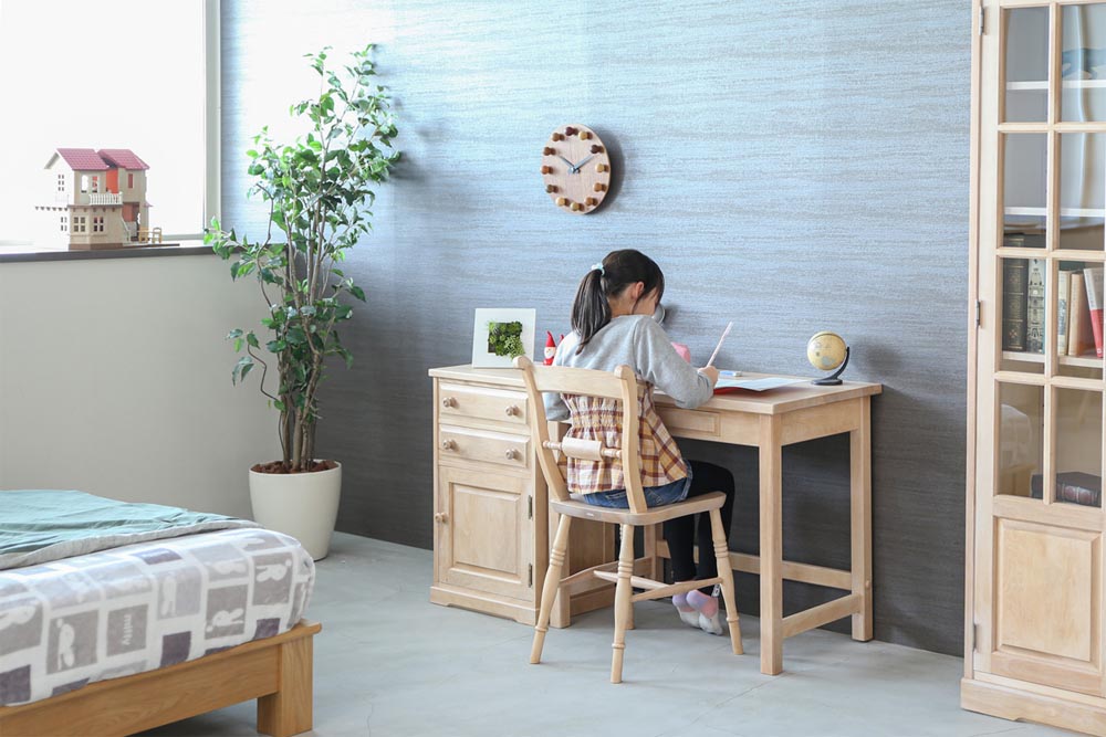 Northern Forest Desk: Alternate design reference; original design reference, not Gulmohar teak finish