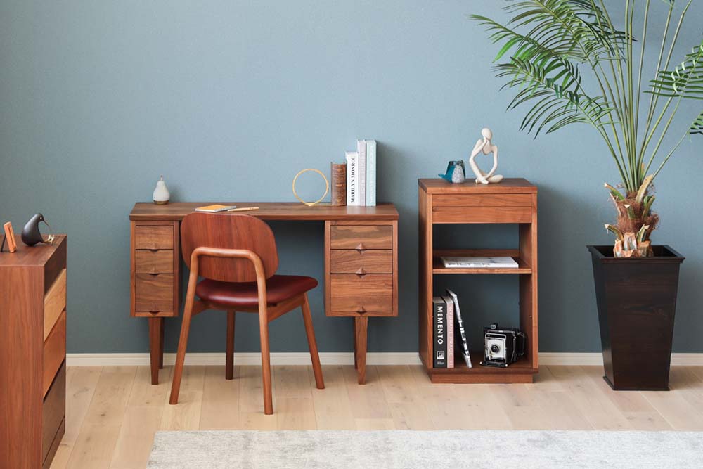 Flag Desk two drawers: Alternate design reference; original design reference, not Gulmohar teak finish