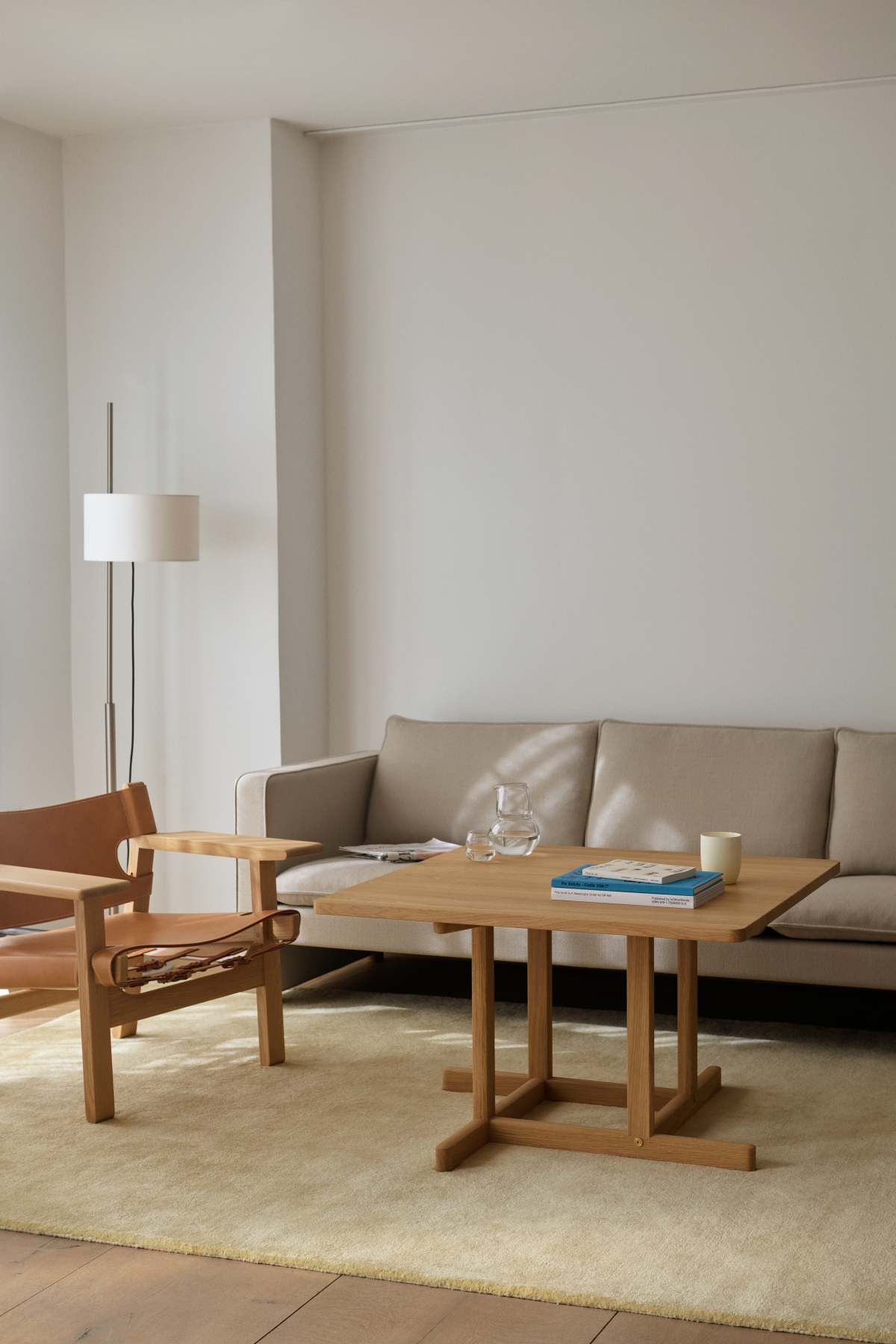 BM80 Mogensen Coffee Table, 90x90 cm by Børge Mogensen for Fredericia — original design reference, view 3