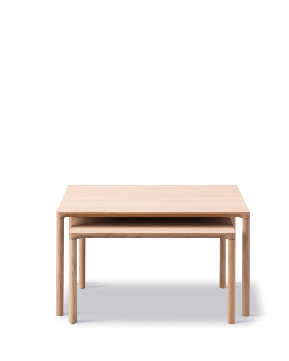Piloti 6720 shown with a smaller companion table — original Fredericia design reference, front view; companion table not included