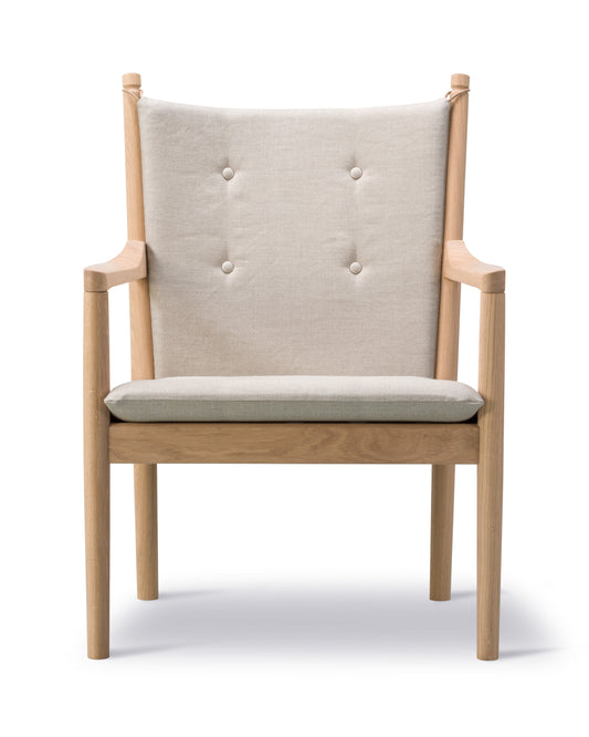 1788 Easy chair, reference view 1. Fredericia design photograph; Gulmohar wooden components made in teak.