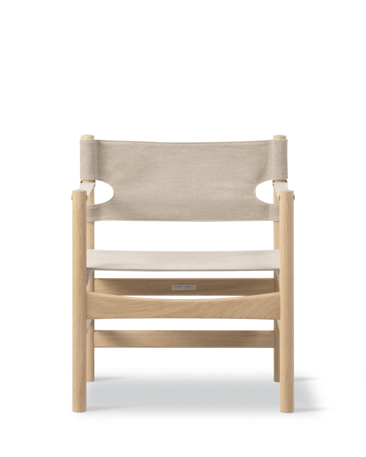 Canvas 21 Chair, reference view 1. Fredericia design photograph; Gulmohar wooden components made in teak.