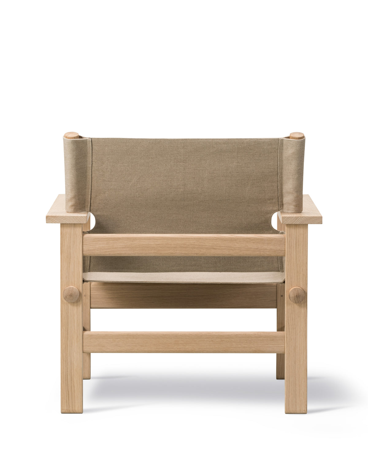 The Canvas Chair, reference view 3. Fredericia design photograph; Gulmohar wooden components made in teak.