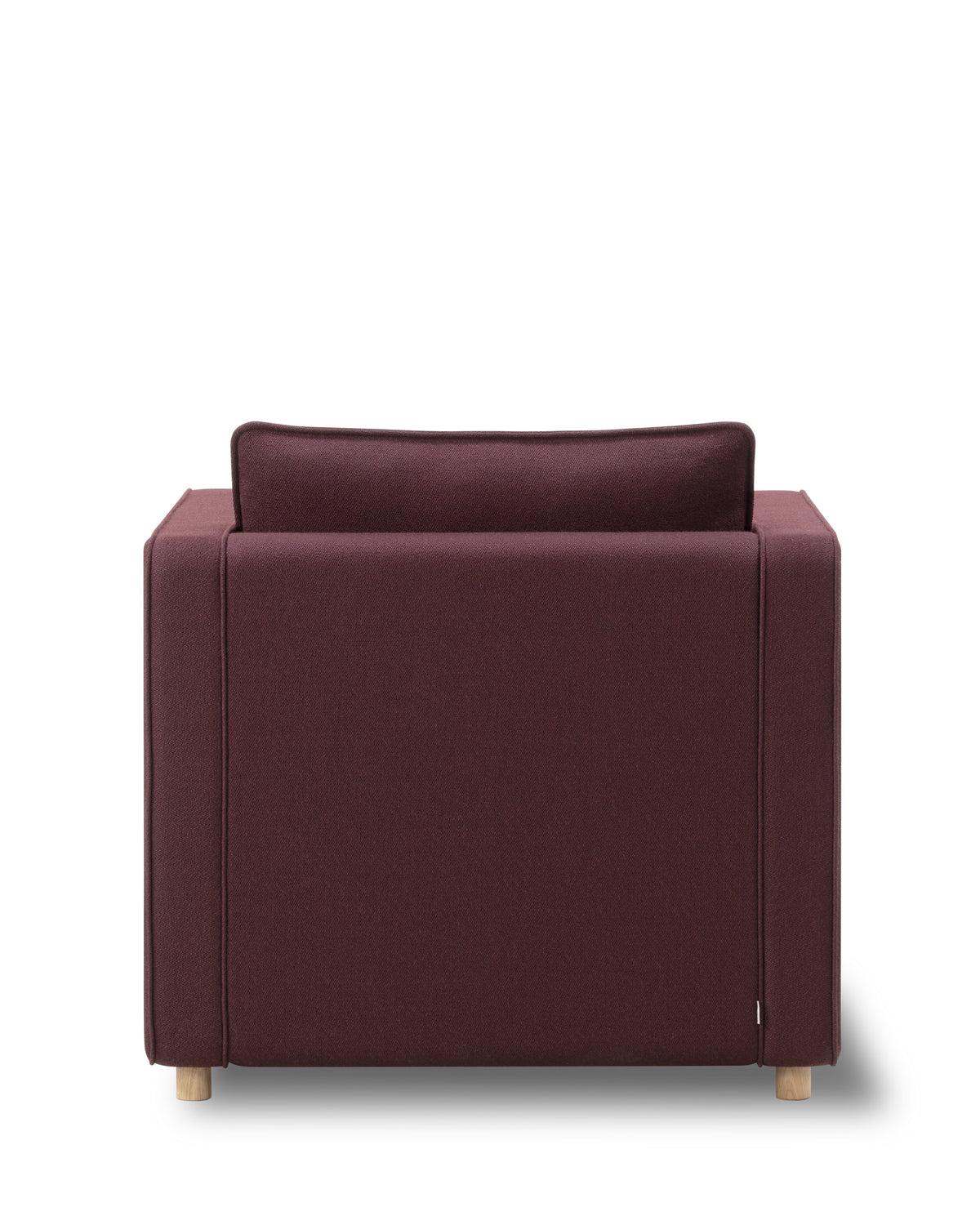 Jota Lounge Chair, reference view 3. Fredericia design photograph; Gulmohar wooden components made in teak.
