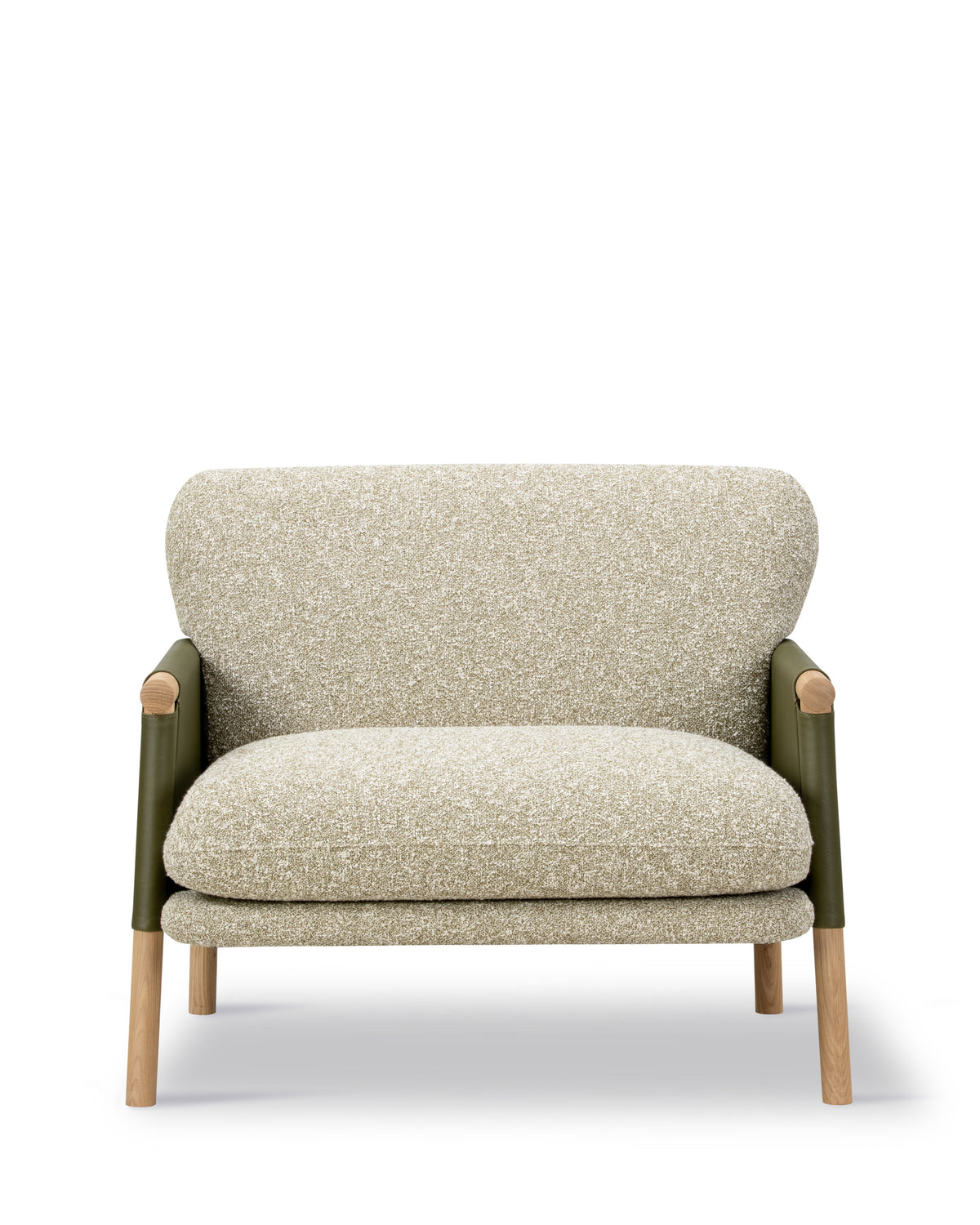 Savannah Chair, reference view 1. Fredericia design photograph; Gulmohar wooden components made in teak.