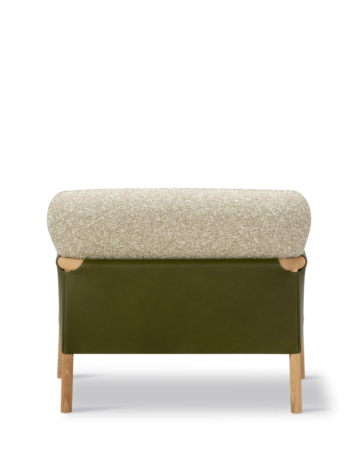 Savannah Chair, reference view 3. Fredericia design photograph; Gulmohar wooden components made in teak.