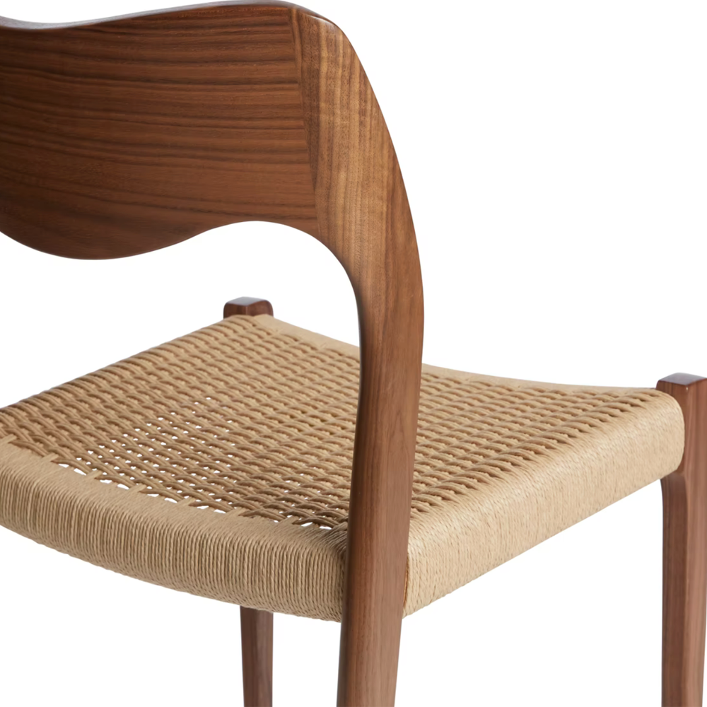 Original J.L. Møller Model 71 design reference — seat and back detail. Source: BLU KAT. Custom Gulmohar teak version may differ.