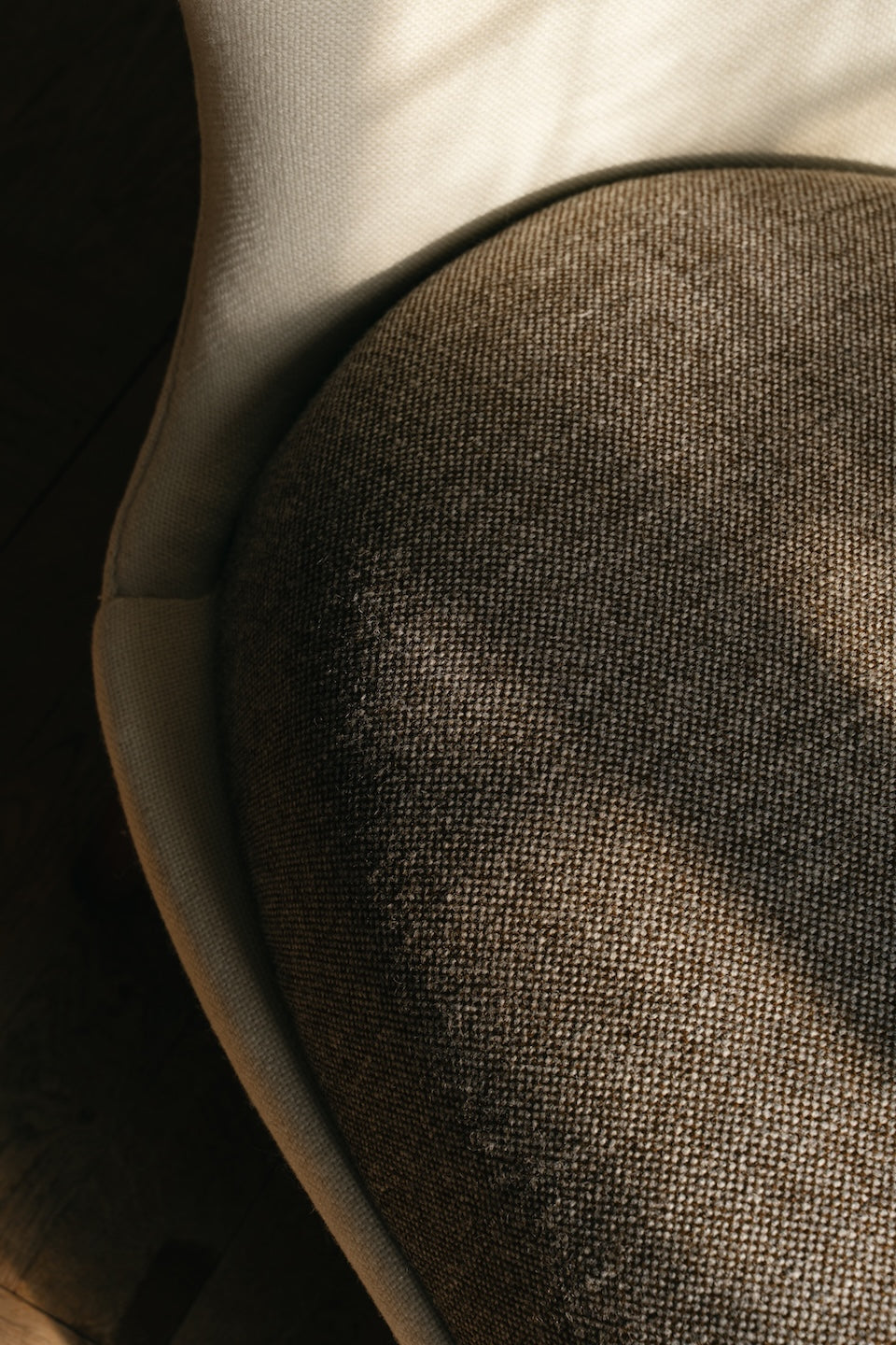 Willadsen sofa fabric seat and curved back detail, original design reference