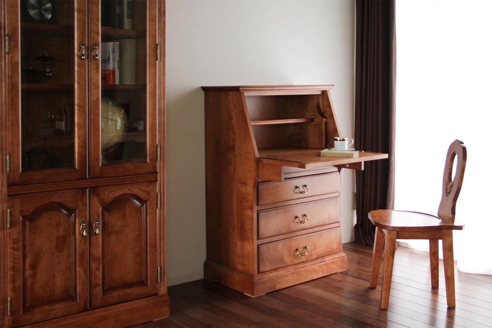 CHELSEA Writing bureau: Overall design reference; original design reference, not Gulmohar teak finish